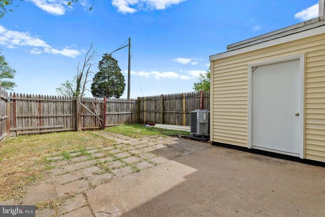8145 COMMUNITY DR, Manassas, VA 20109
