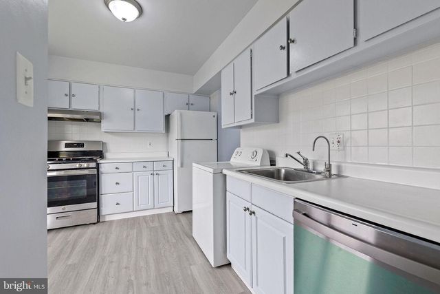 8145 COMMUNITY DR, Manassas, VA 20109