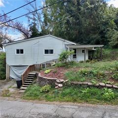 57950 KILGORE Street, Bellaire, OH 43906