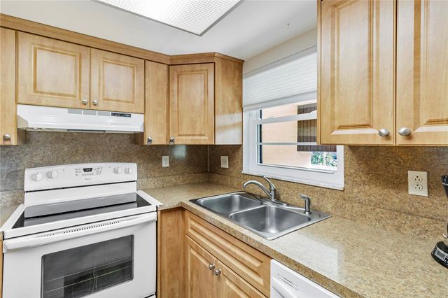 2400 WINDING CREEK BOULEVARD 24-203, Clearwater, FL 33761