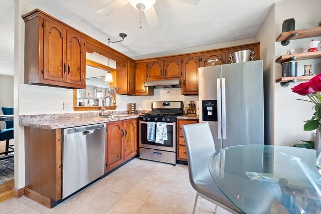 45 Washington St 90, Methuen, MA 01844