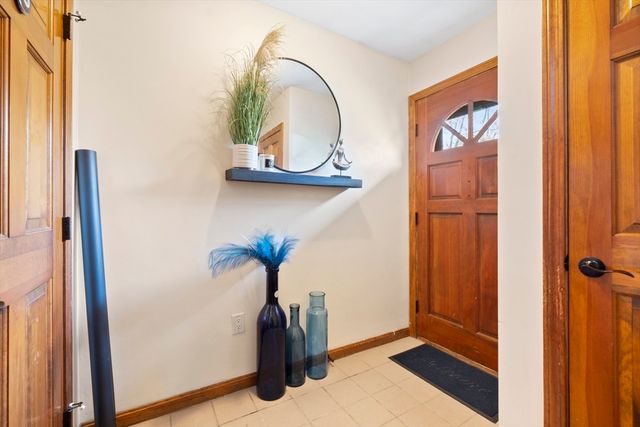45 Washington St 90, Methuen, MA 01844