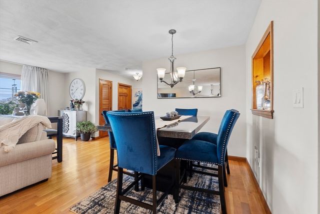 45 Washington St 90, Methuen, MA 01844