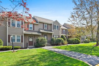 45 Washington St 90, Methuen, MA 01844