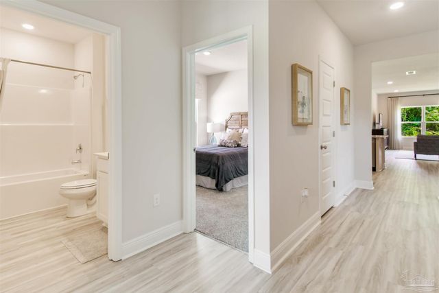 4752 Redhead Ct, Pace, FL 32571