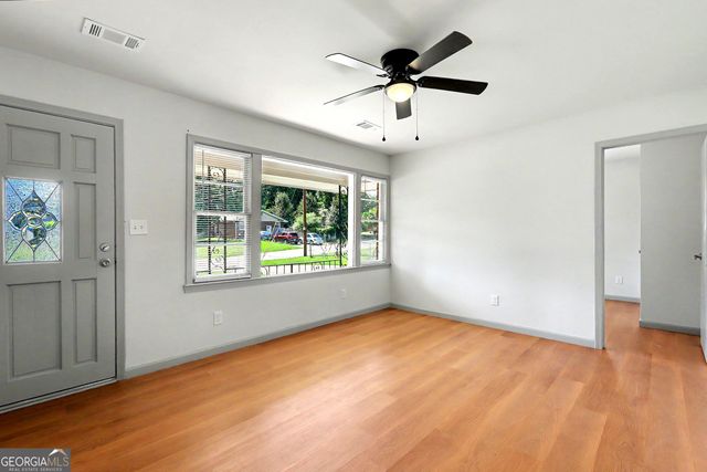 5256 Eubanks Drive, Morrow, GA 30260