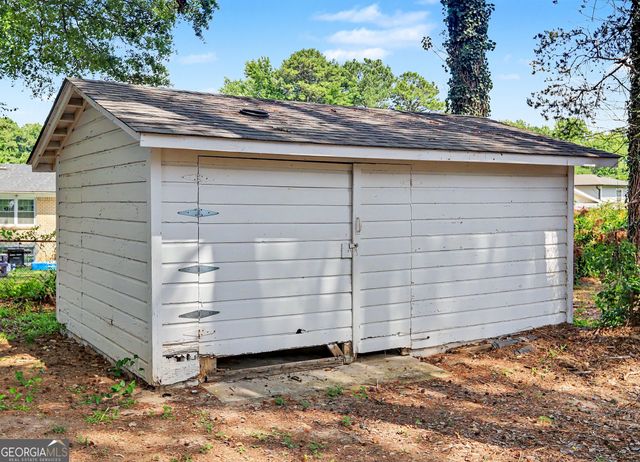 5256 Eubanks Drive, Morrow, GA 30260