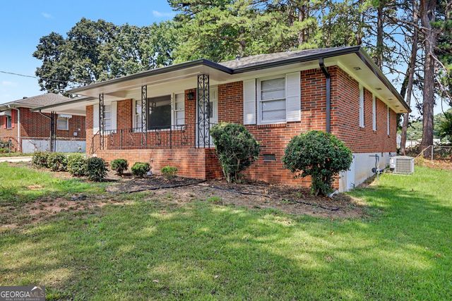 5256 Eubanks Drive, Morrow, GA 30260