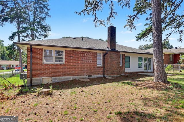 5256 Eubanks Drive, Morrow, GA 30260