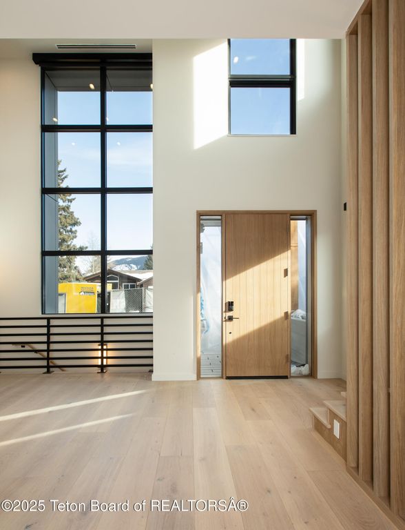 165 N GLENWOOD Street 28, Jackson, WY 83001 photo 30