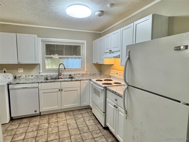 929 Parkwood Drive, Montgomery, AL 36109