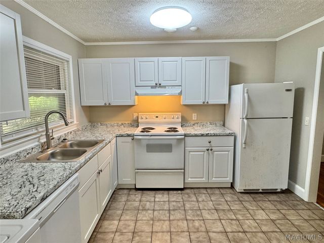 929 Parkwood Drive, Montgomery, AL 36109
