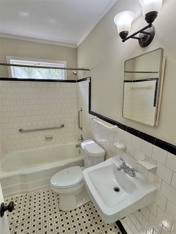 929 Parkwood Drive, Montgomery, AL 36109