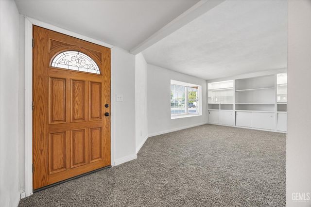 3913 Crescent Drive, Bakersfield, CA 93306