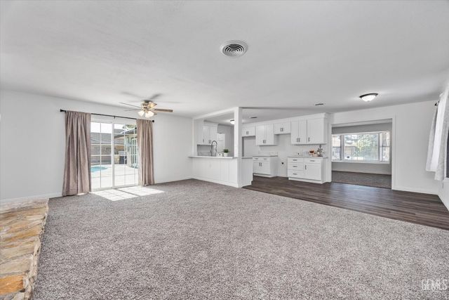 3913 Crescent Drive, Bakersfield, CA 93306