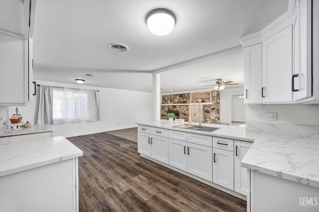 3913 Crescent Drive, Bakersfield, CA 93306