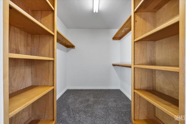 3913 Crescent Drive, Bakersfield, CA 93306