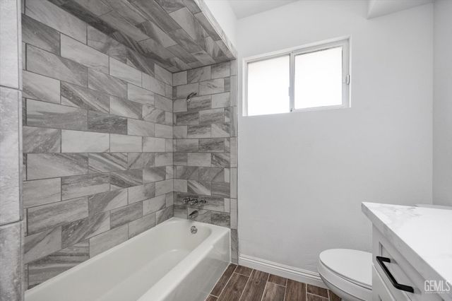 3913 Crescent Drive, Bakersfield, CA 93306