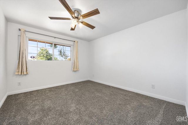 3913 Crescent Drive, Bakersfield, CA 93306