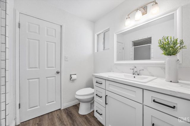 3913 Crescent Drive, Bakersfield, CA 93306