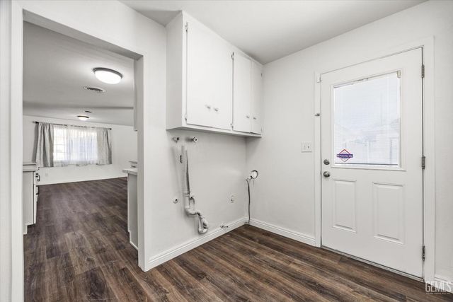 3913 Crescent Drive, Bakersfield, CA 93306