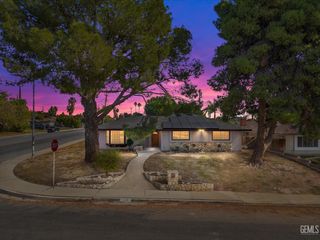 3913 Crescent Drive, Bakersfield, CA 93306