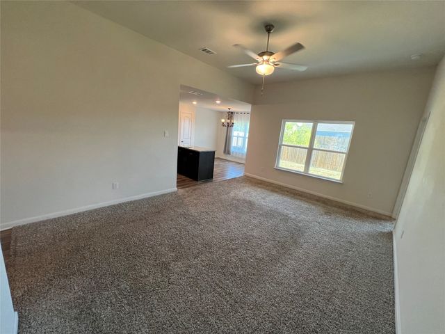 10809 Copper Hills Lane, Fort Worth, TX 76108