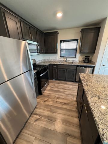 10809 Copper Hills Lane, Fort Worth, TX 76108