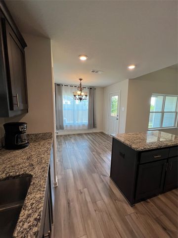 10809 Copper Hills Lane, Fort Worth, TX 76108