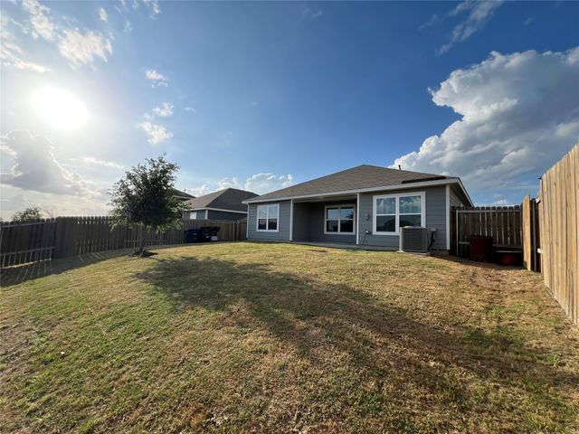 10809 Copper Hills Lane, Fort Worth, TX 76108