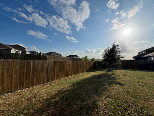 10809 Copper Hills Lane, Fort Worth, TX 76108