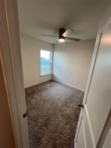 10809 Copper Hills Lane, Fort Worth, TX 76108