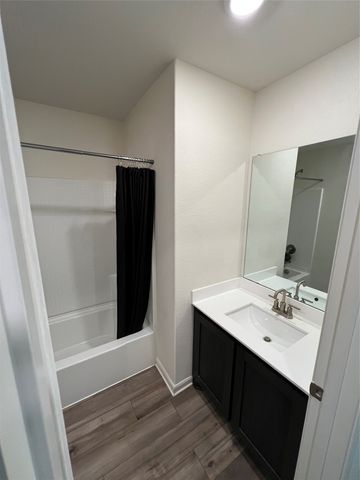 10809 Copper Hills Lane, Fort Worth, TX 76108