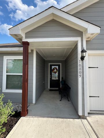 10809 Copper Hills Lane, Fort Worth, TX 76108