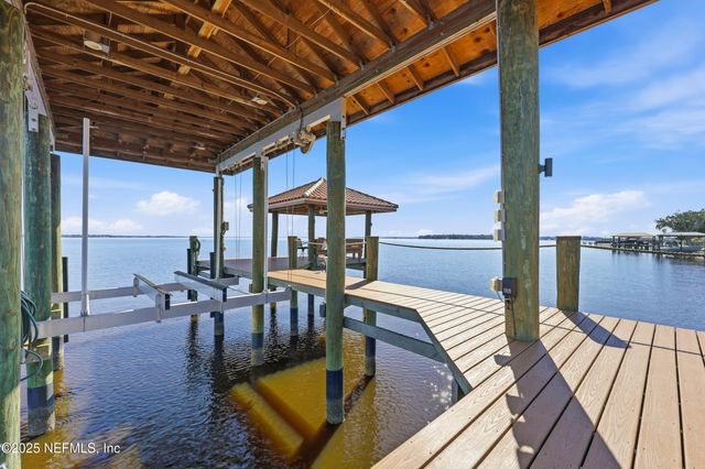 1878 AVONDALE Circle, Jacksonville, FL 32205