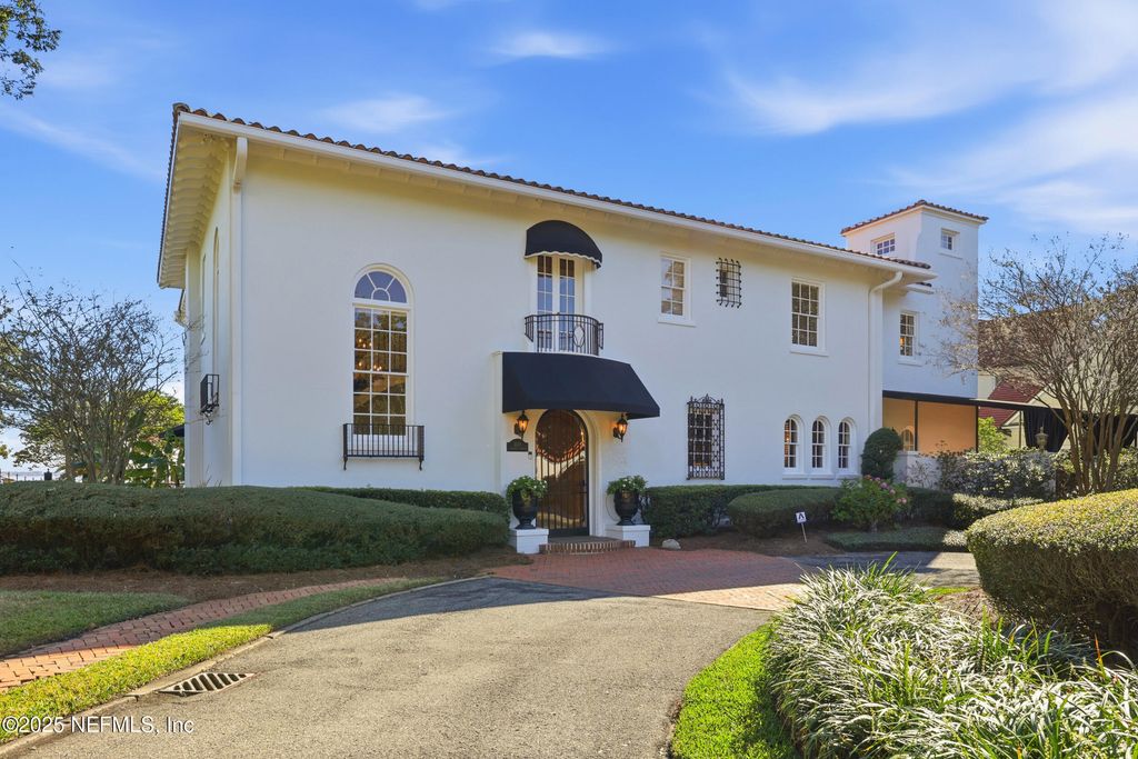 1878 AVONDALE Circle, Jacksonville, FL 32205