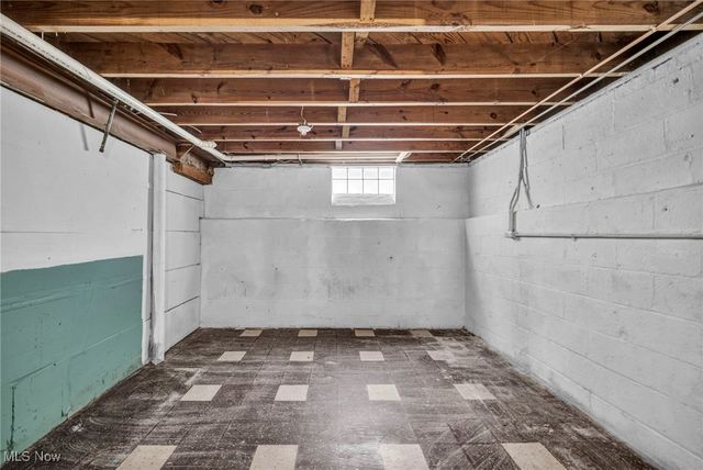 5100 Erwin Street, Maple Heights, OH 44137