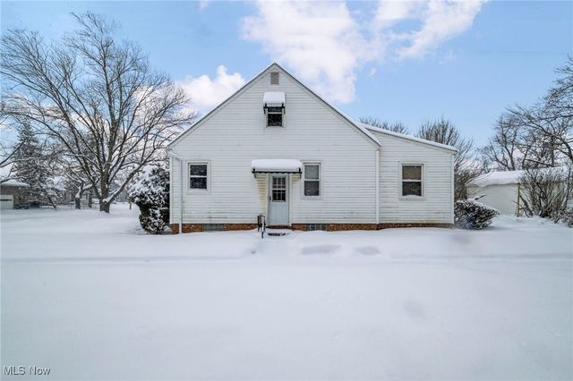 5100 Erwin Street, Maple Heights, OH 44137