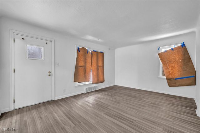 5100 Erwin Street, Maple Heights, OH 44137