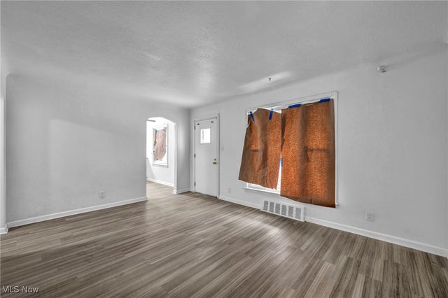 5100 Erwin Street, Maple Heights, OH 44137