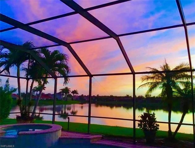 2239 Grove DR, Naples, FL 34120