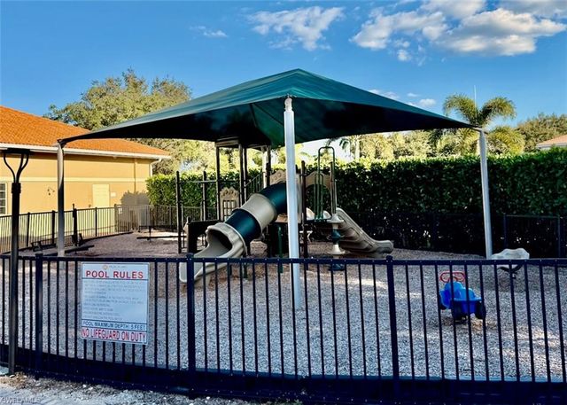 2239 Grove DR, Naples, FL 34120