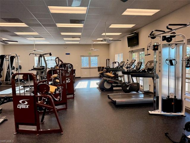 2239 Grove DR, Naples, FL 34120