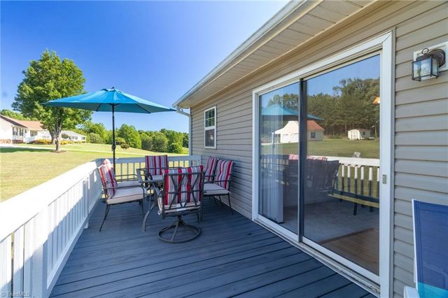 1055 Josephs Lane, Pinnacle, NC 27043