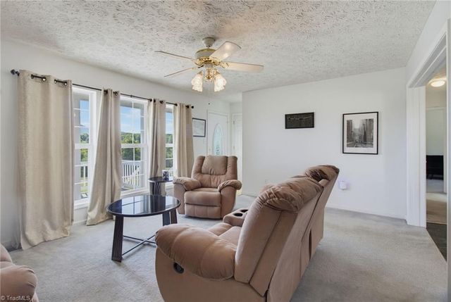 1055 Josephs Lane, Pinnacle, NC 27043