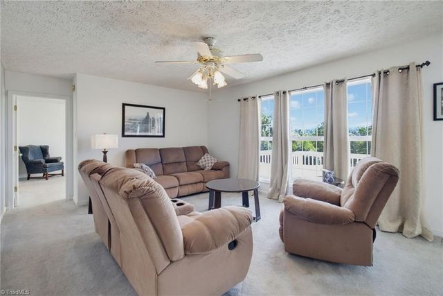 1055 Josephs Lane, Pinnacle, NC 27043