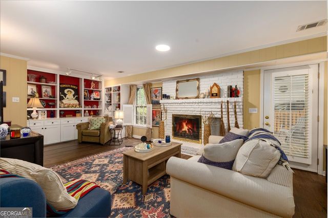 2267 Oxbow Circle, Smoke Rise, GA 30087
