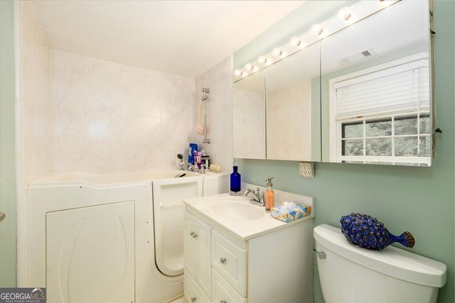 2267 Oxbow Circle, Smoke Rise, GA 30087