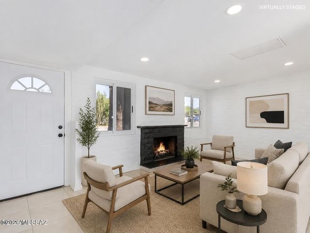 8282 E 18th Street, Tucson, AZ 85710