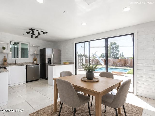 8282 E 18th Street, Tucson, AZ 85710